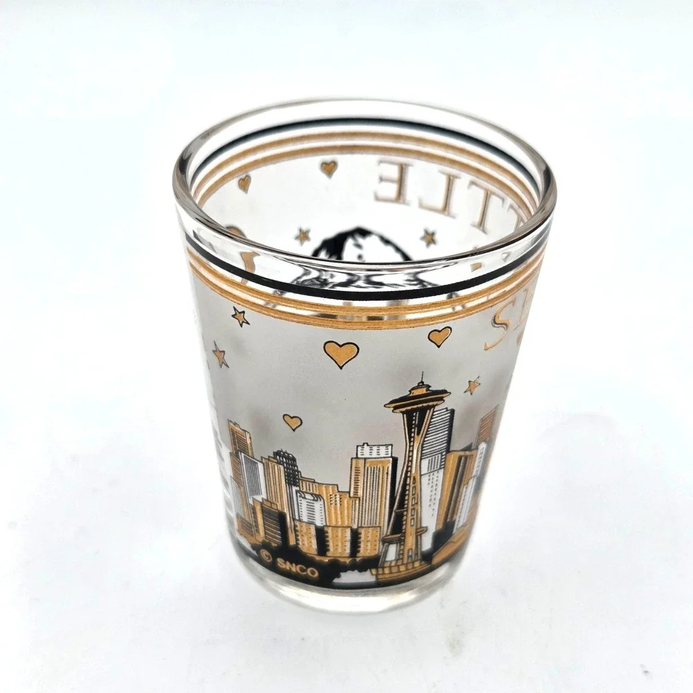 Seattle Space Needle City Skyline Souvenir Shot‎ Glass Barware Gold & Black